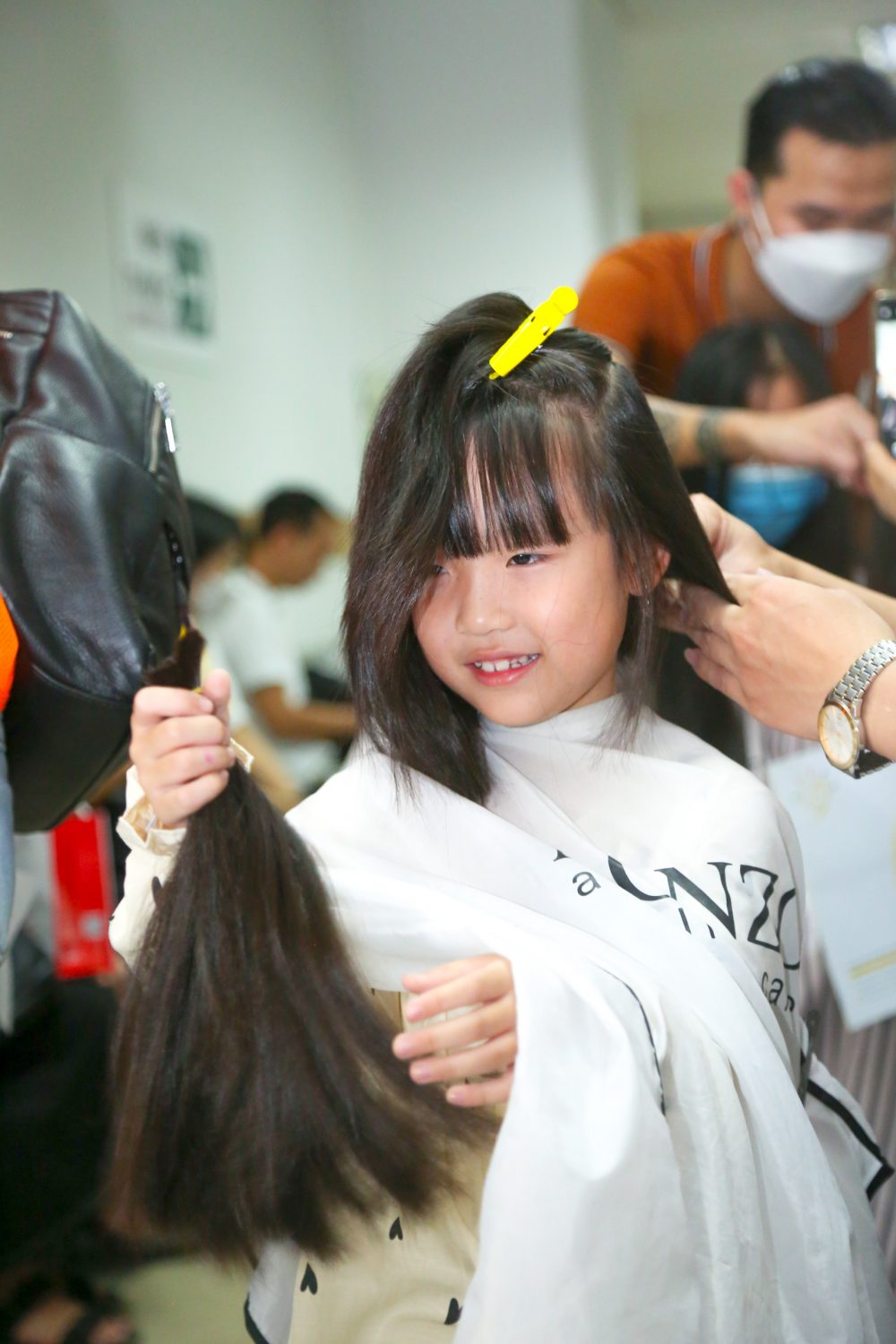 Gần 200 bộ tóc được hiến tặng tại “Trạm tóc ước mơ”