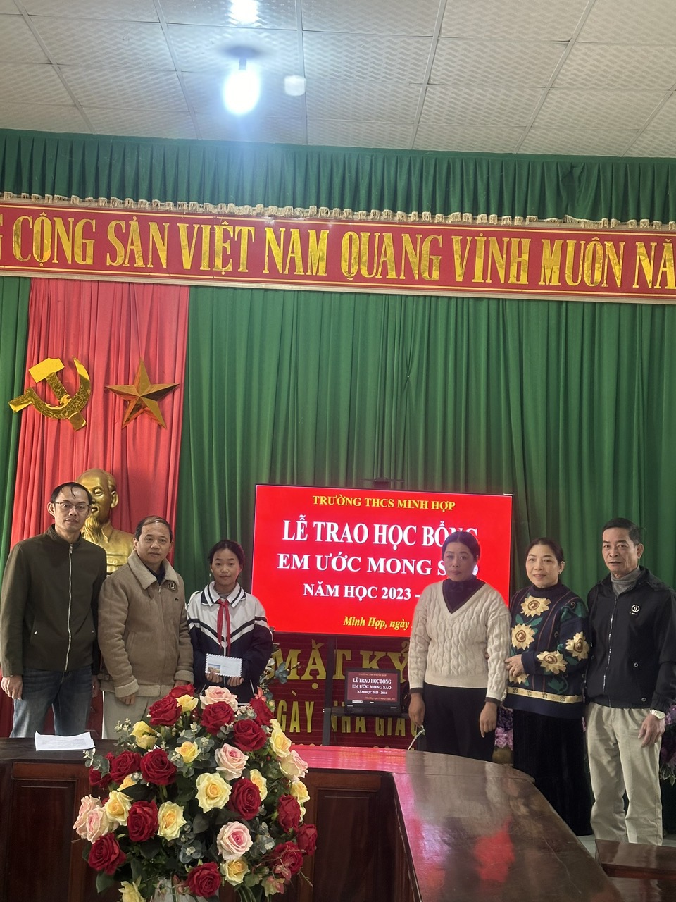 Mạng lưới Vì trẻ em ung thư trao học bổng Em ước mong sao năm 2023 Mạng lưới Vì trẻ em ung thư trao học bổng Em ước mong sao năm 2023