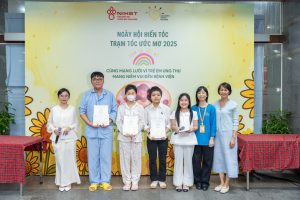 Năm 2025 - Trao 40 suất học bổng “Em ước mong sao” cho học sinh khá/giỏi đã hoặc đang điều trị ung thư Năm 2025 - Trao 40 suất học bổng “Em ước mong sao” cho học sinh khá/giỏi đã hoặc đang điều trị ung thư